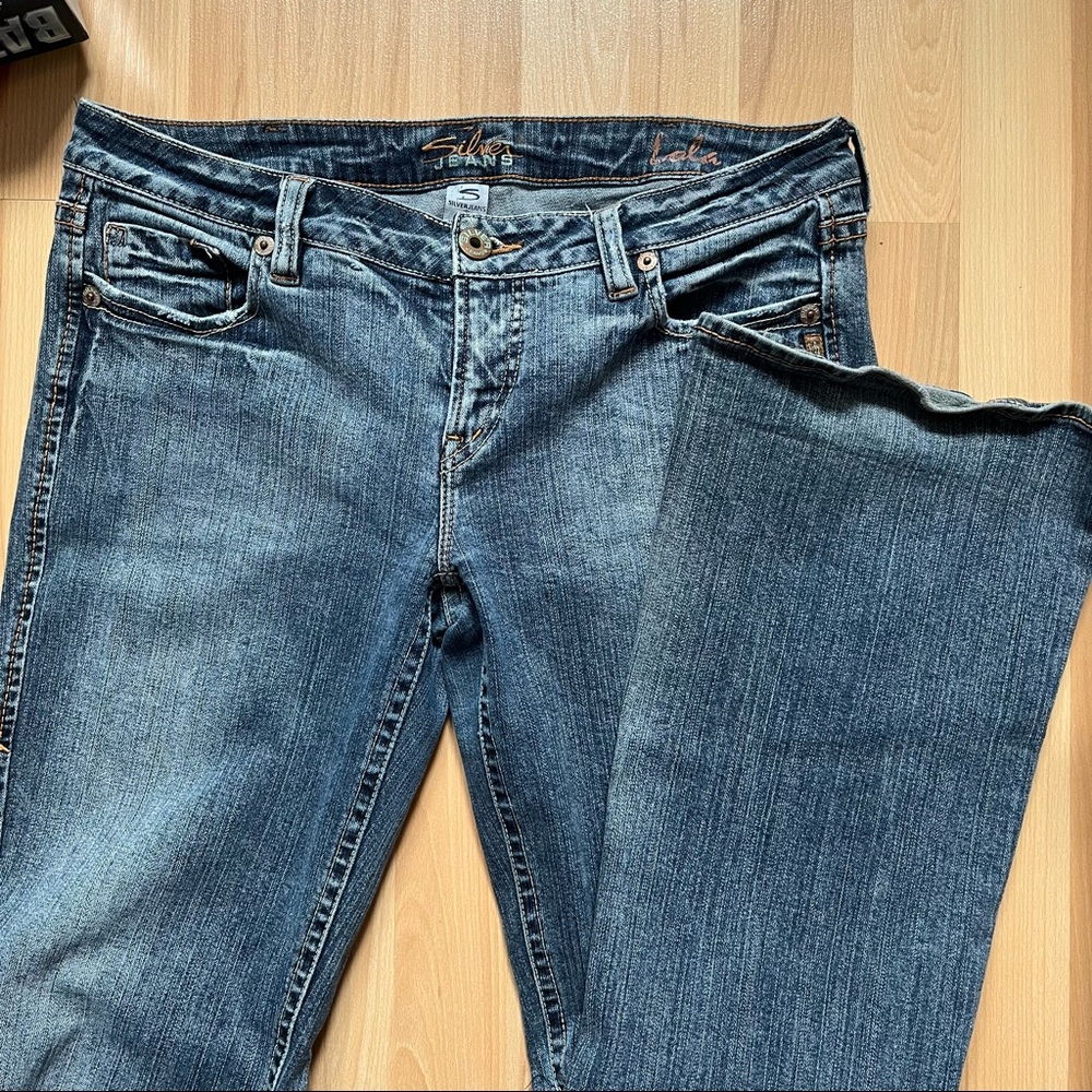 Low raise waist, flare bottom vintage jeans